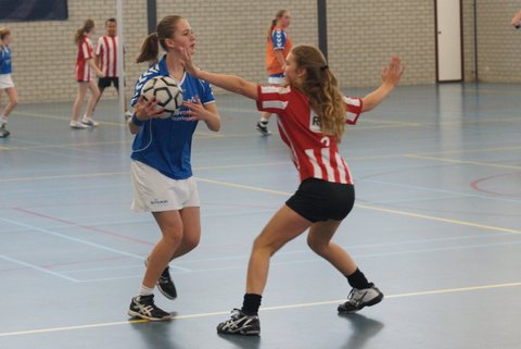 Korfbal C2  29 november-007.JPG